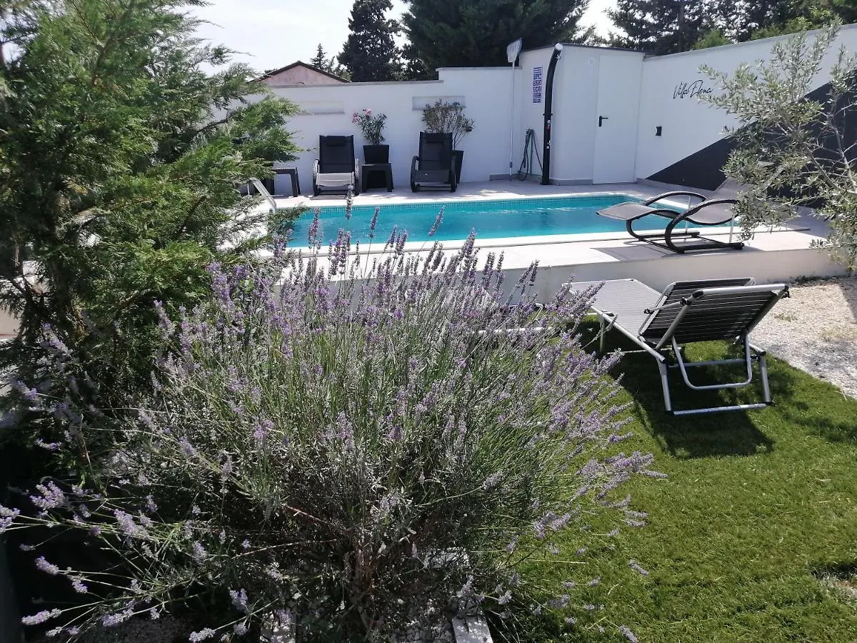 Elena Villa Pomer Croatia